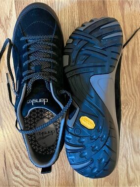 dansko size 41 paisley sneakers